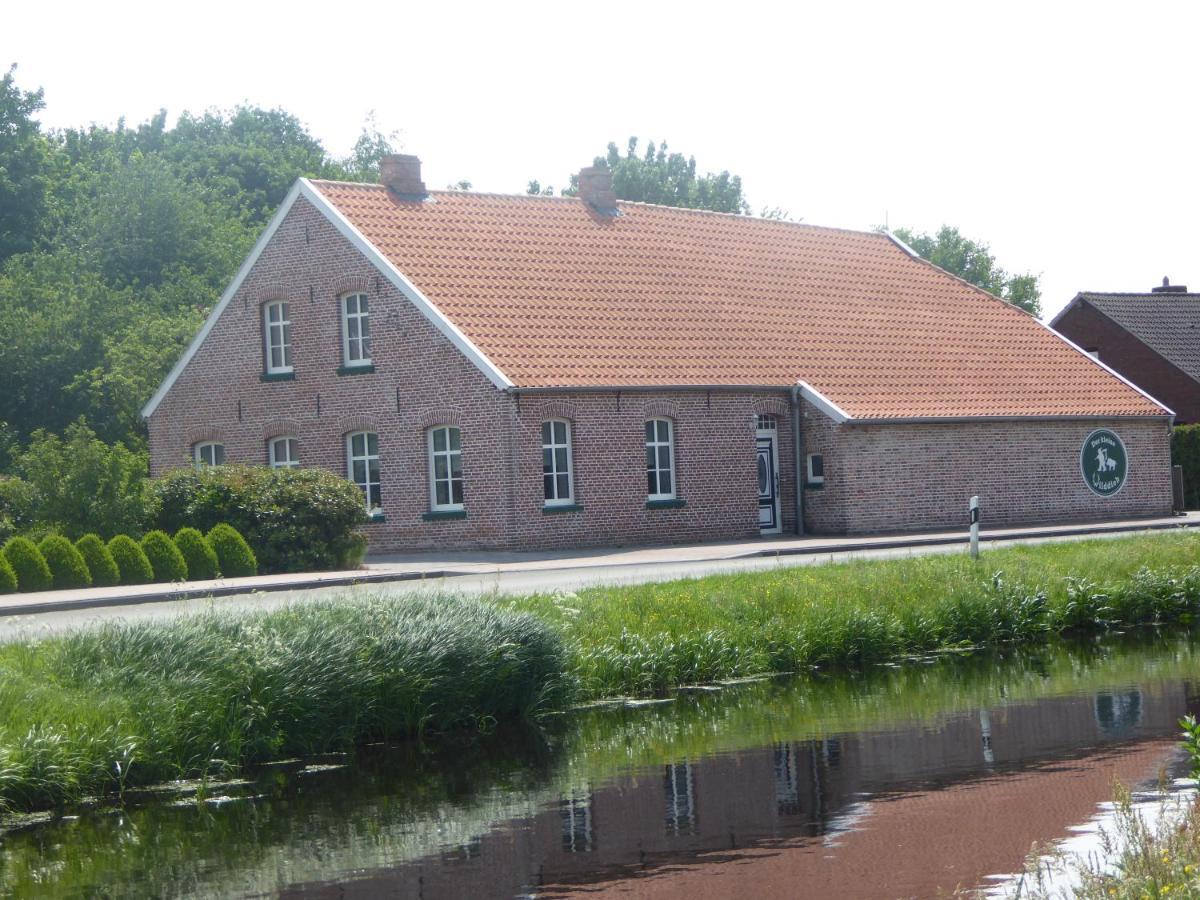 Ferienwohnung Gulf Im Gulfhof Am Kanal Grossefehn Exterior photo